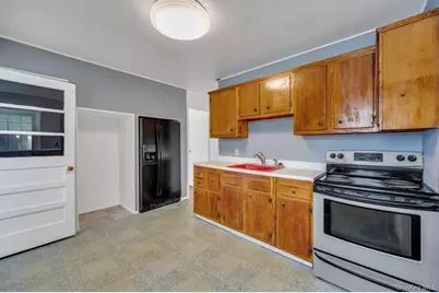 125 S 5th Street, Bethpage, NY 11714 - Photo 8