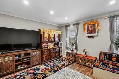 76-10 34th Avenue #3H, Jackson Heights, NY 11372 - Photo 4