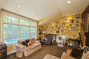 17 Leslie Ln, Smithtown, NY 11787 - Photo 18