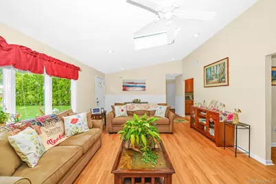 20 Amherst Street, Islip, NY 11751 - Photo 20