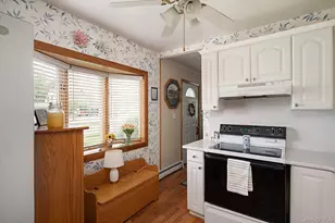 4 Water Ln N, Levittown, NY 11756 - Photo 8