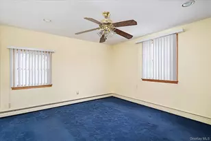 4 Water Ln N, Levittown, NY 11756 - Photo 16