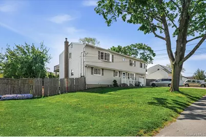 37 Westchester Avenue, West Babylon, NY 11704 - Photo 2