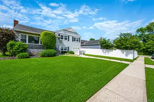 2637 Marin Ln, East Meadow, NY 11554 - Photo 2