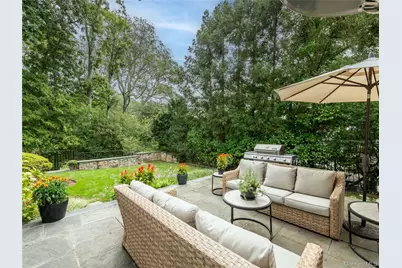 170 Manhasset Woods Road, Manhasset, NY 11030 - Photo 32