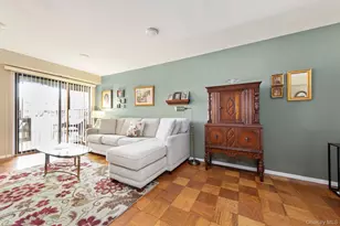 248 Mariners Way, Copiague, NY 11726 - Photo 6