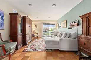 248 Mariners Way, Copiague, NY 11726 - Photo 4