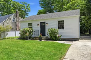 192 Iceland Dr, South Huntington, NY 11746 - Photo 2
