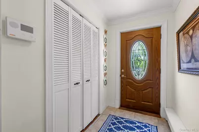 15 E 235th Street, Bronx, NY 10470 - Photo 4