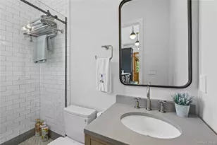 405 Williamsburgh Dr, Southold, NY 11971 - Photo 16