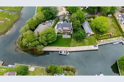 405 Williamsburgh Drive, Southold, NY 11971 - Photo 1