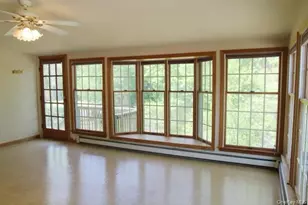 2 Hemlock Ct, Bay Shore, NY 11706 - Photo 12