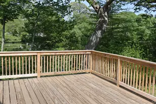 2 Hemlock Ct, Bay Shore, NY 11706 - Photo 4