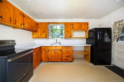 22 Howland Avenue, Beacon, NY 12508 - Photo 6