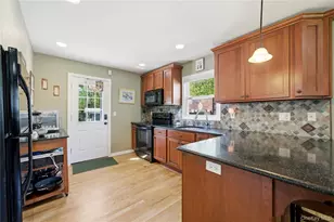 90 Fischer Ave, Islip Terrace, NY 11752 - Photo 10