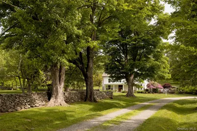 809 Quaker Hill Road, Pawling, NY 12564 - Photo 2