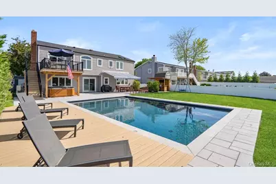 159 Driftwood Drive, West Islip, NY 11795 - Photo 38