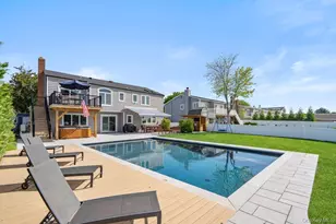 159 Driftwood Dr, West Islip, NY 11795 - Photo 38