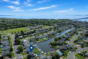 159 Driftwood Dr, West Islip, NY 11795 - Photo 4