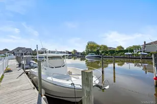 159 Driftwood Dr, West Islip, NY 11795 - Photo 40