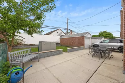 98 Sussex Road, Elmont, NY 11003 - Photo 32