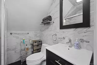 98 Sussex Road, Elmont, NY 11003 - Photo 24