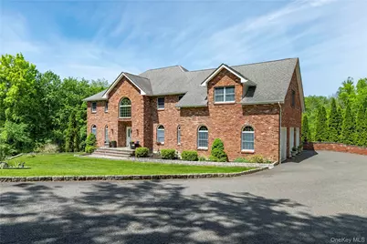82 Anton Drive, Carmel, NY 10512 - Photo 2