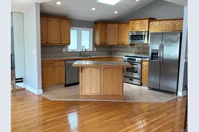 179 Gervil Street, New York, NY 10309 - Photo 6