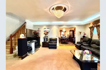 2002 150th Street, Whitestone, NY 11357 - Photo 4