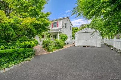 51 Deer Drive, Sound Beach, NY 11789 - Photo 4