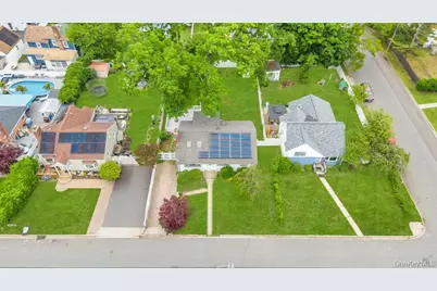 59 E Cedar Street, Massapequa, NY 11758 - Photo 2