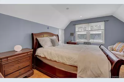 33 McKee Street, Floral Park, NY 11001 - Photo 20