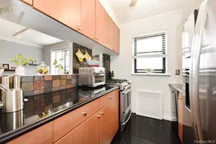 143-50 Hoover Ave, Briarwood, NY 11435 - Photo 10