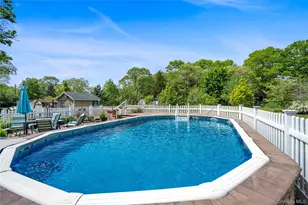 355 Woodland Ave, Manorville, NY 11949 - Photo 34