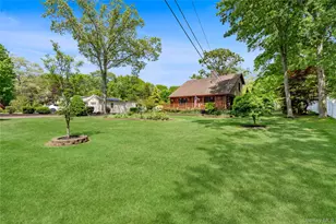 355 Woodland Ave, Manorville, NY 11949 - Photo 42