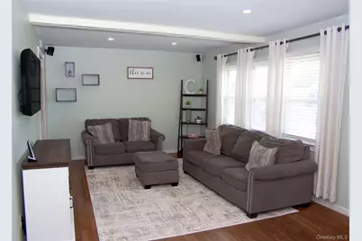 31 Saint Joseph Avenue, Ronkonkoma, NY 11779 - Photo 2
