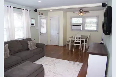 31 Saint Joseph Avenue, Ronkonkoma, NY 11779 - Photo 4