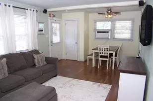 31 St Joseph Ave, Ronkonkoma, NY 11779 - Photo 4