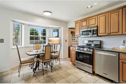 173 Loop Drive, Sayville, NY 11782 - Photo 10