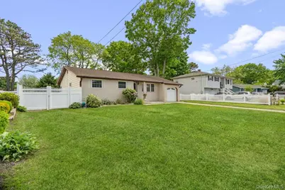 173 Loop Drive, Sayville, NY 11782 - Photo 24