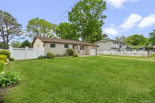 173 Loop Dr, Sayville, NY 11782 - Photo 24