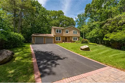 600 Scraggy Hill Road, Port Jefferson, NY 11777 - Photo 2