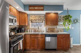 1221 3rd St, West Babylon, NY 11704 - Photo 4