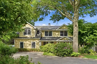 316 S Woods Road, Woodbury, NY 11797 - Photo 2
