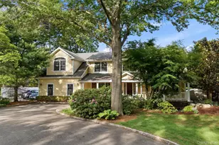316 S Woods Rd, Woodbury, NY 11797 - Photo 4