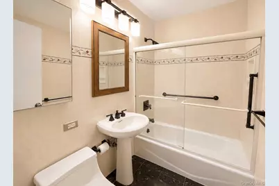 162-01 Powells Cove Boulevard #2G, Whitestone, NY 11357 - Photo 8