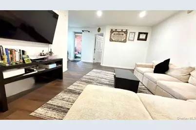 20 Wendell Street #C39, Hempstead, NY 11550 - Photo 14