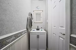 40 Mark Dr, Holbrook, NY 11741 - Photo 32