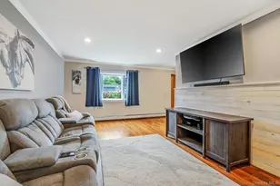 40 Mark Dr, Holbrook, NY 11741 - Photo 14