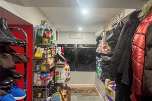 1715 Hering Ave, Bronx, NY 10461 - Photo 32